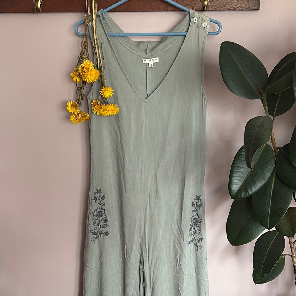 EARTHBOUND Gray Jumpsuit with Floral Design